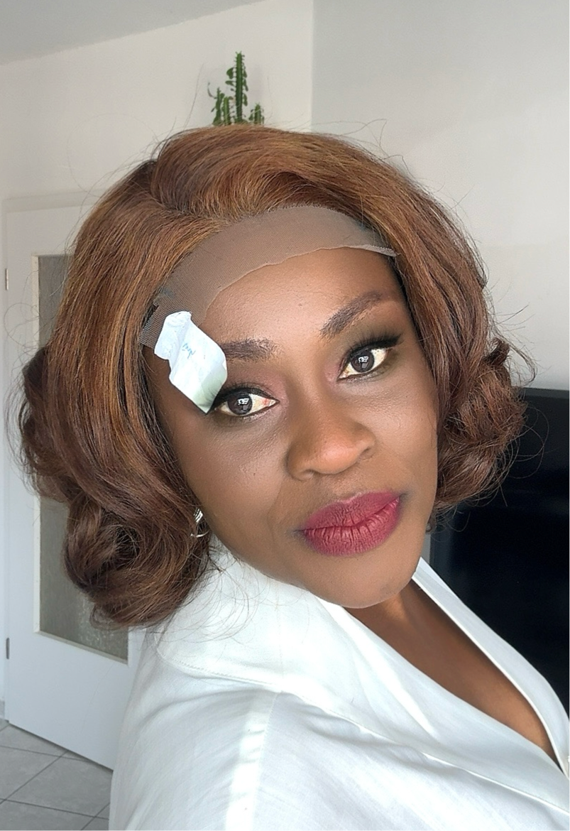 Evie Unit – Chic 10-Inch Brown Bob Wig