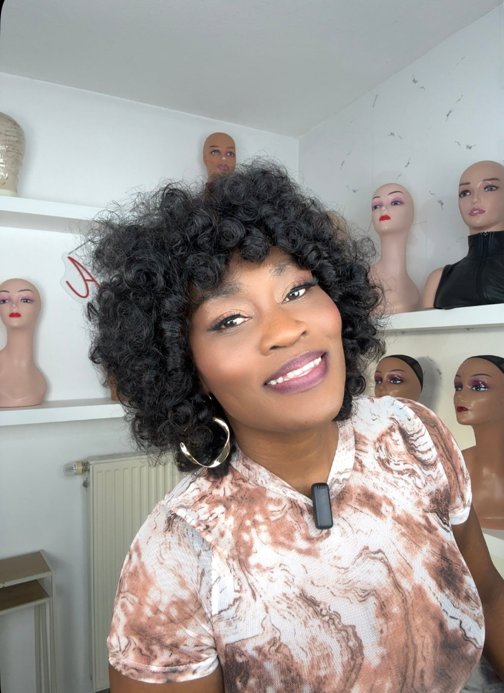 Nove Unit – Sleek 12-Inch Natural Bob Wig