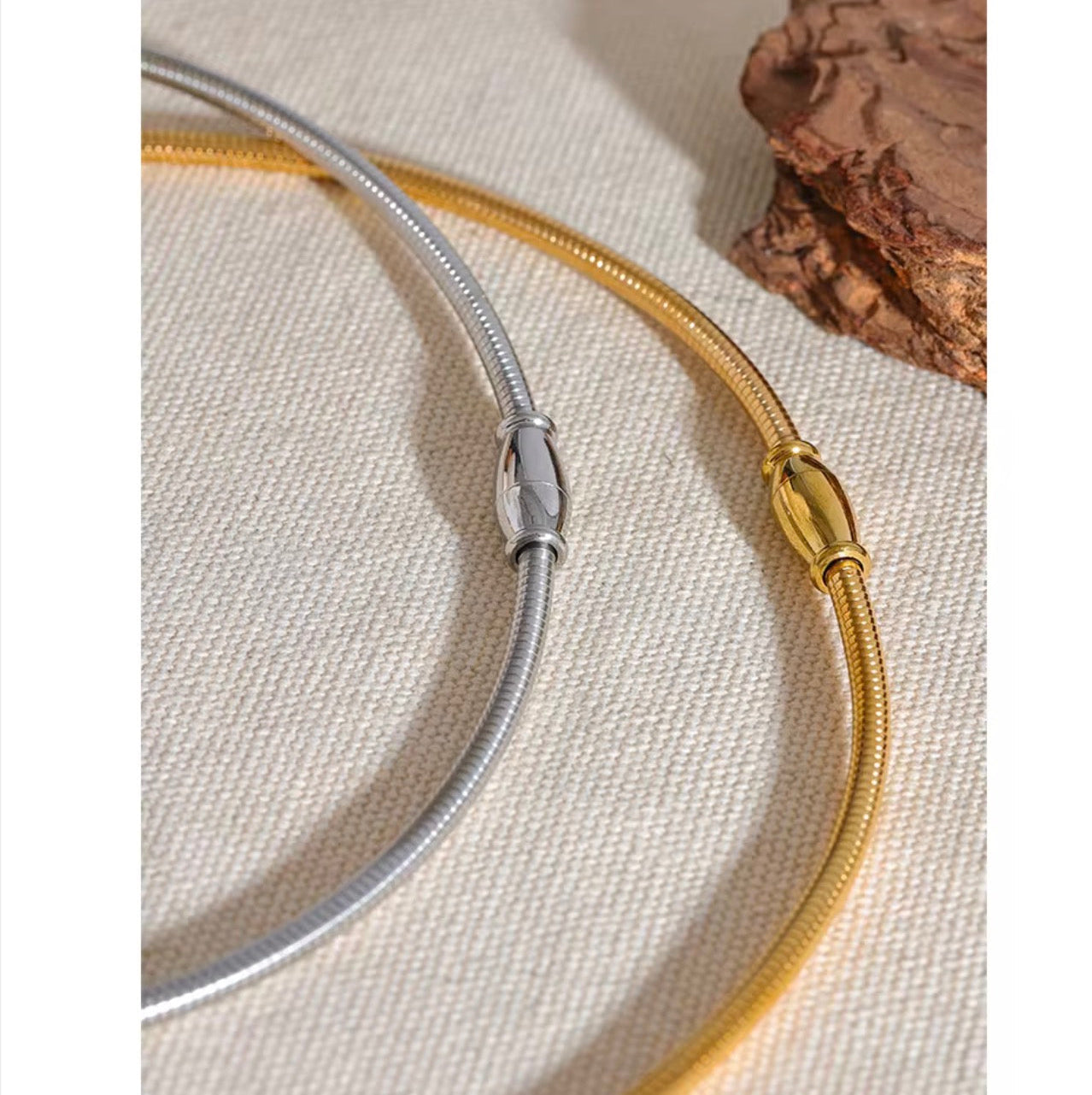Halsband