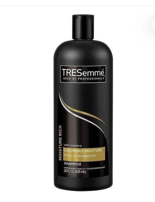 Tresemme Luxurious Moisture Shampoo with Vitamin E 828ml