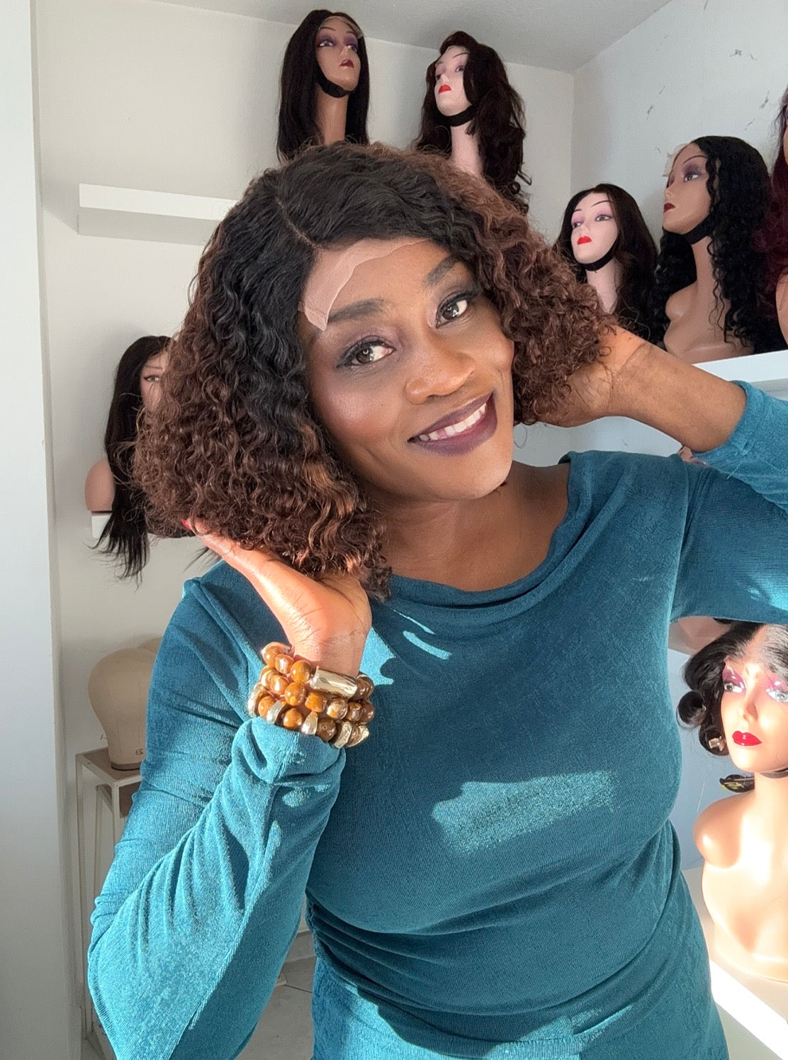 Kimberly Unit – Effortless Glam from Work Desk to Weekend Plans
