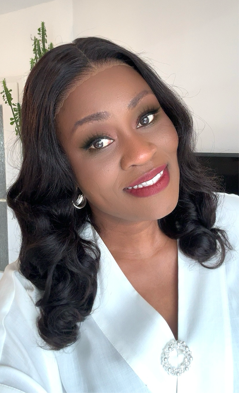 Zoe Unit – Effortless 4x6 Lace Wig in Natural Black/Brown ( Ready 2 Wear)