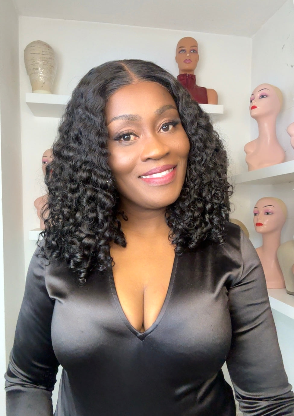 #1 Alla Unit – Natural Grace for Your Everyday Confidence