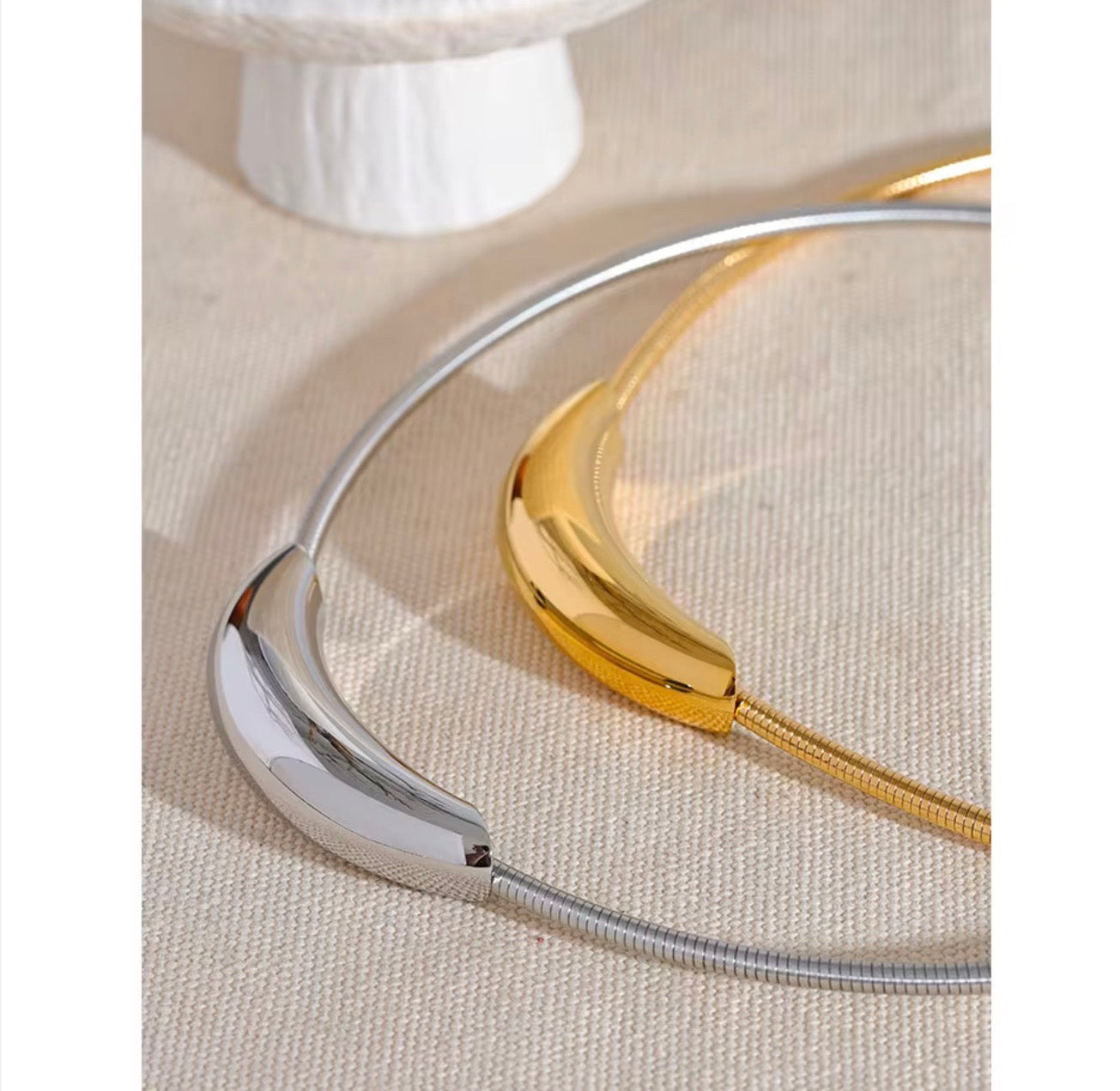 Halsband
