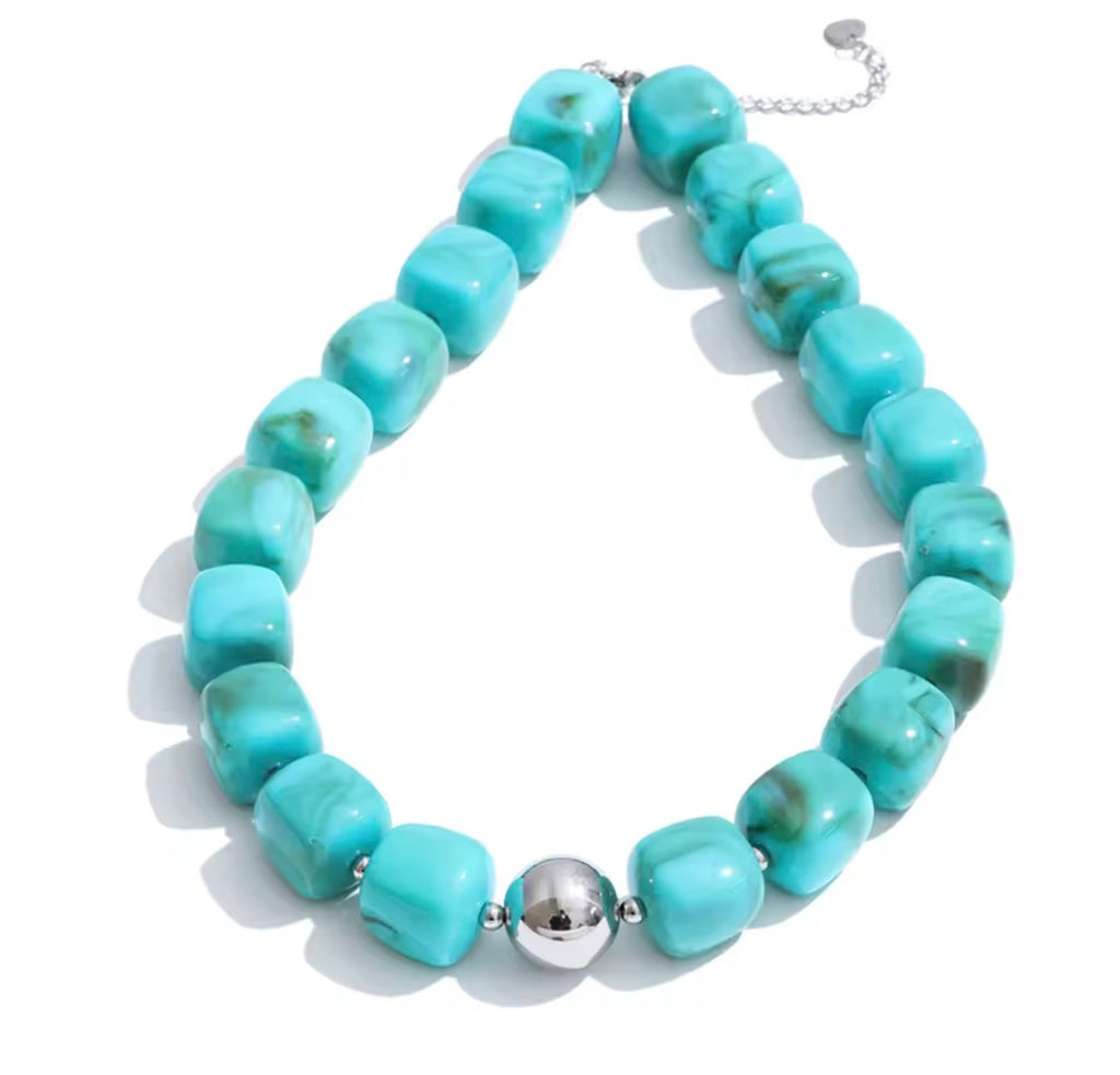 Necklace With Sliver