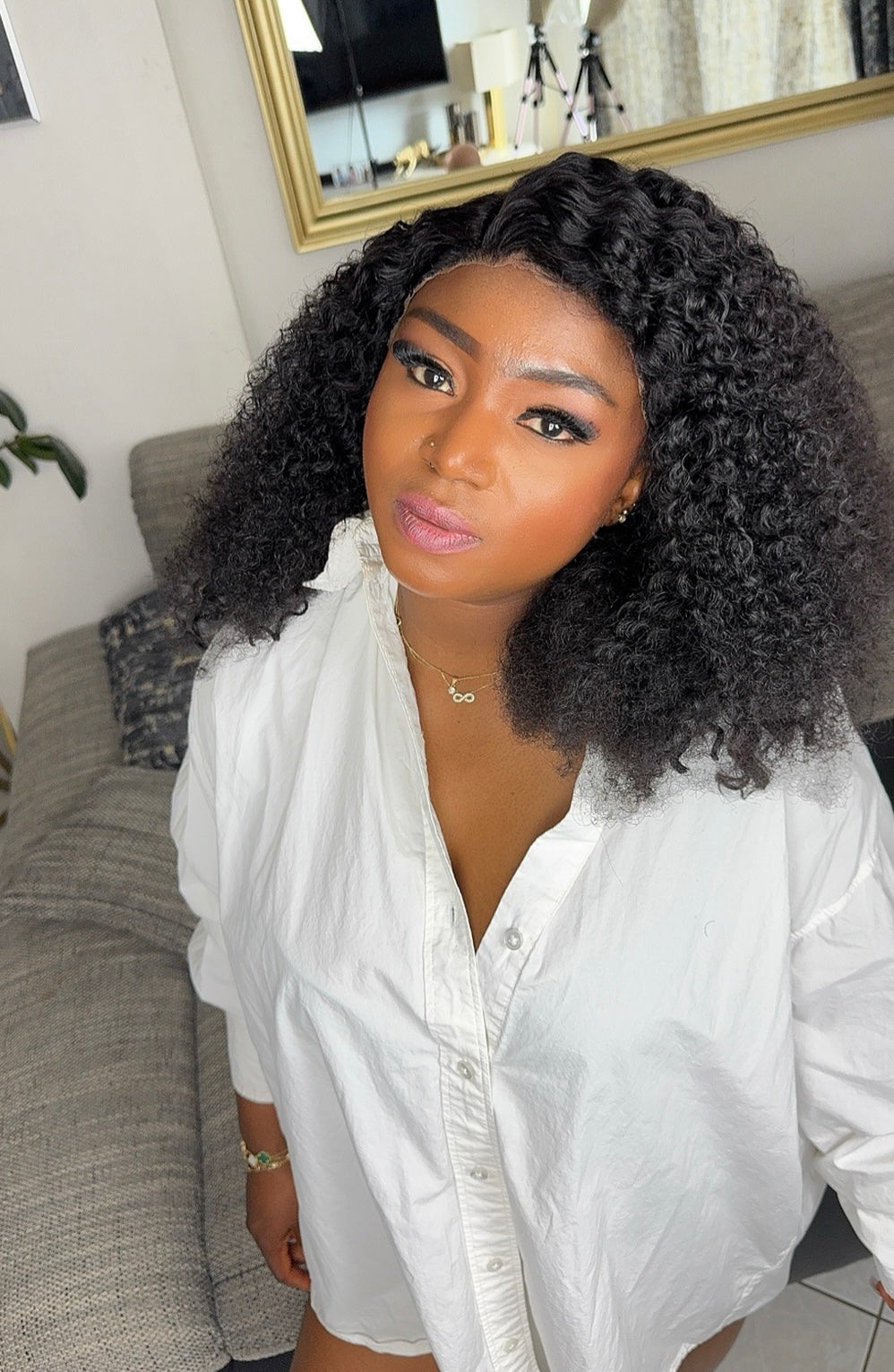 Anya Unit – The Soft Wave That Speaks Elegance Without Words
